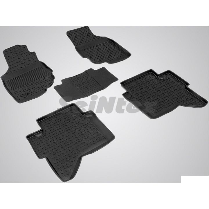 Коврики в салон для Toyota Hilux '05-15 резиновые, черные (Seintex)