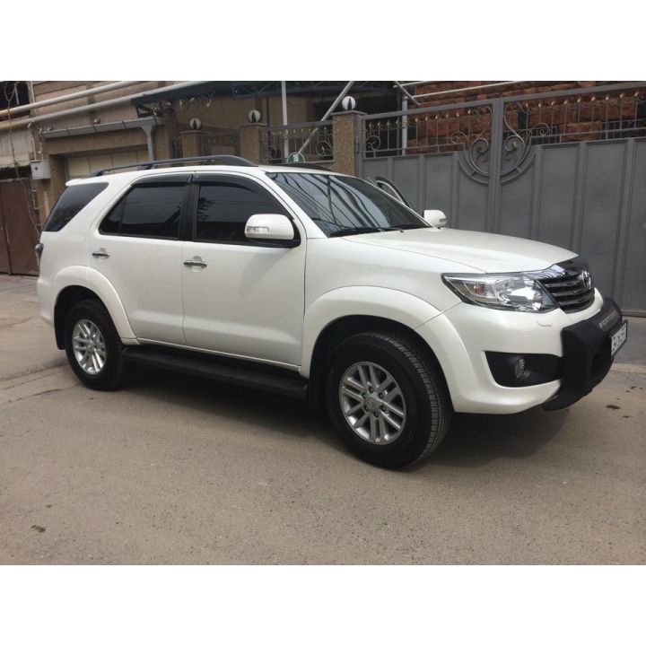 Дефлекторы окон для Toyota Fortuner '05-14, (Cobra Tuning)