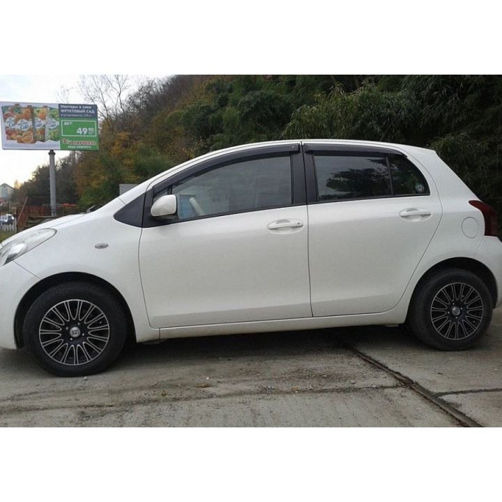 Дефлекторы окон для Toyota Yaris '06-10, хетчбек (Cobra Tuning)